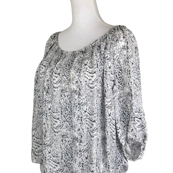 Joie Newbury Black White Print Off The Shoulder 100% Silk Flowing Blouse Top - Picture 5 of 12